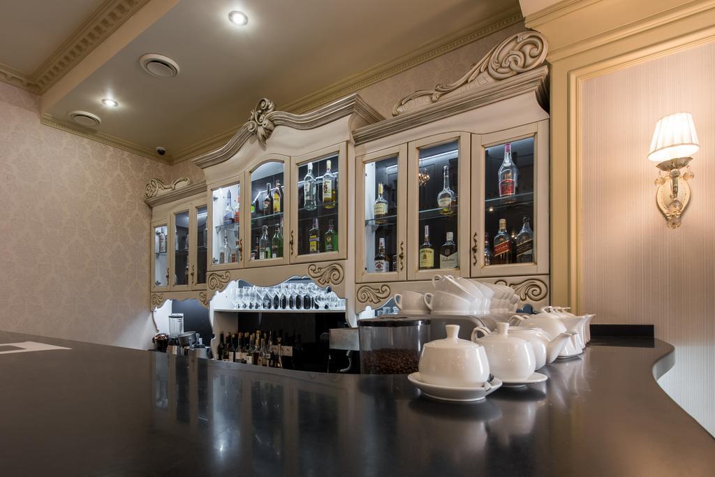 Premium Hotel แชร์นิฟซี ภายนอก รูปภาพ
