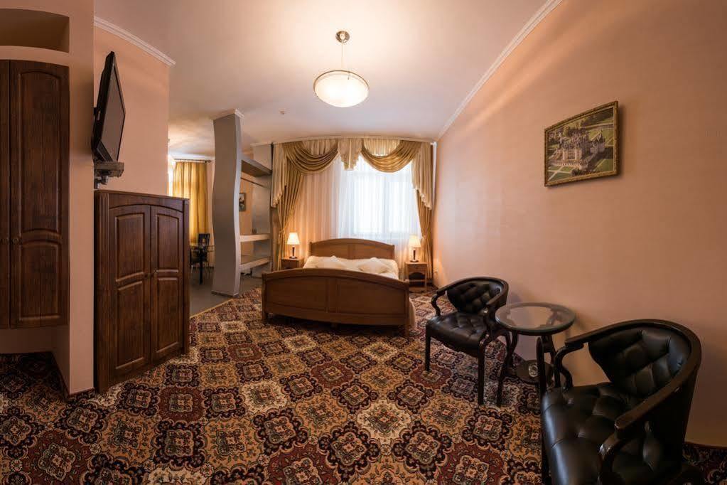Premium Hotel แชร์นิฟซี ภายนอก รูปภาพ