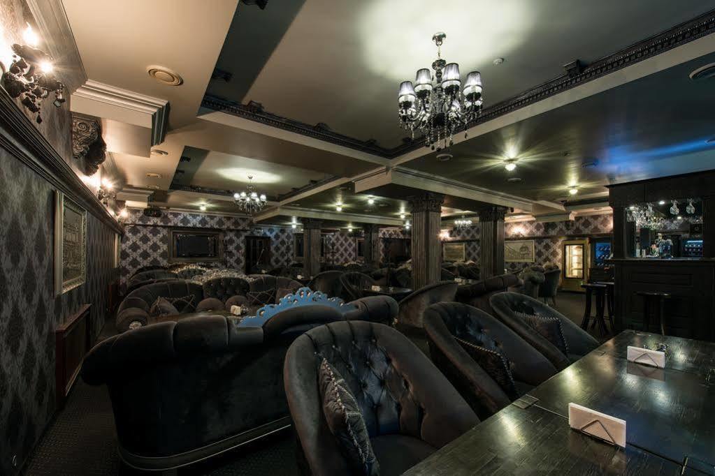 Premium Hotel แชร์นิฟซี ภายนอก รูปภาพ